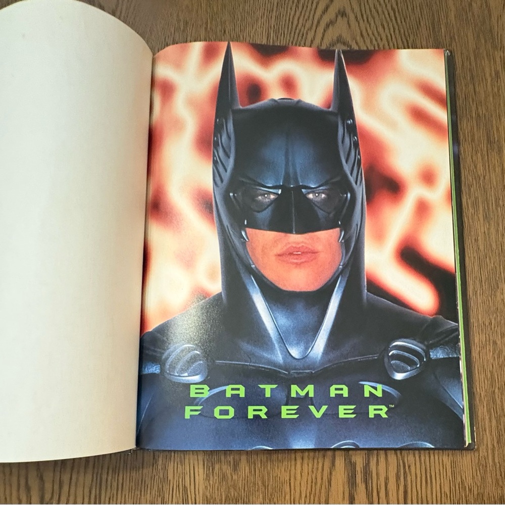 Vintage 1995 Batman Forever The Official Movie Book By Michael Singer
Hardcover - Picture 7 of 16